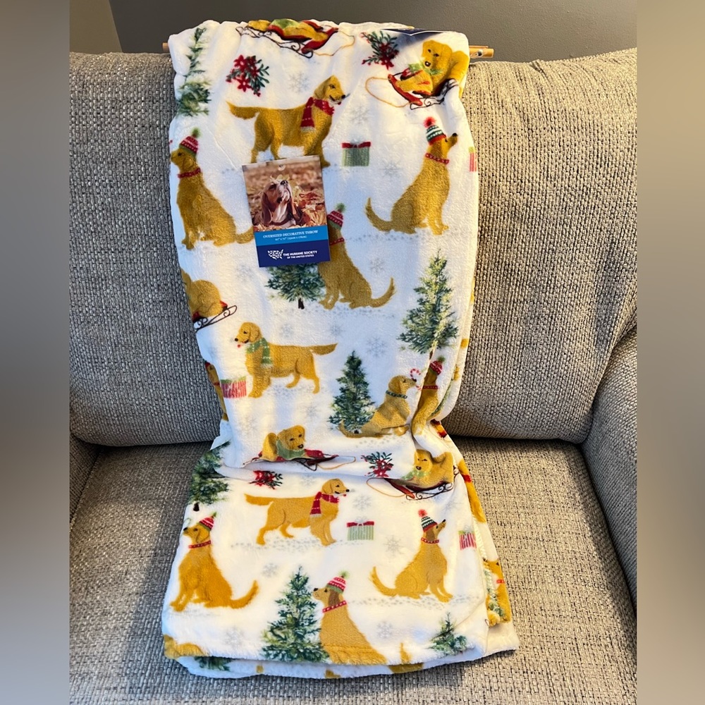 NWT, Christmas Retriever Throw Blanket